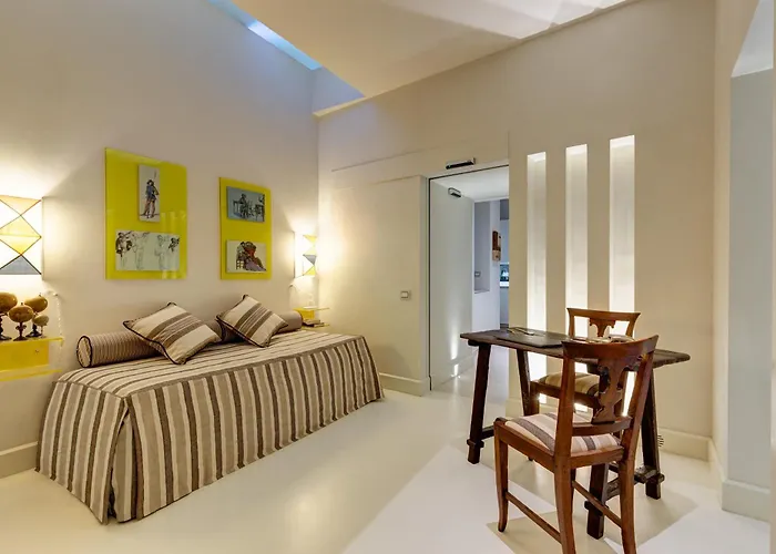 Domus Domitia Luxury Living *