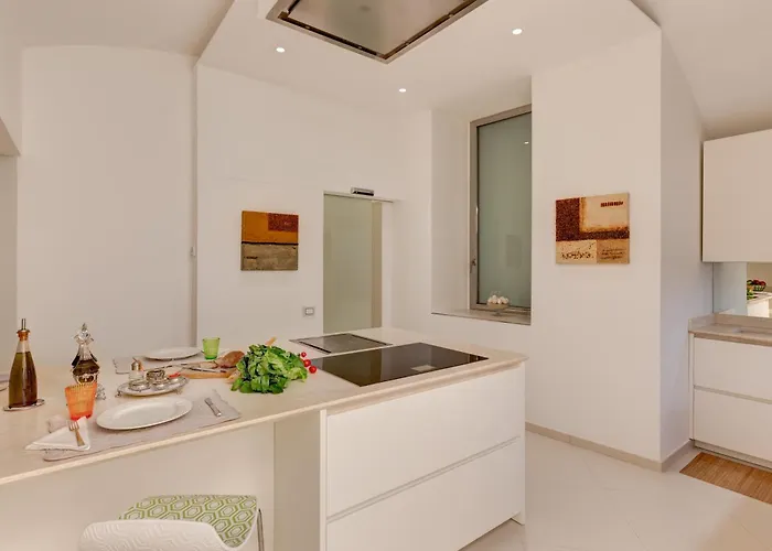 Domus Domitia Luxury Living Rom