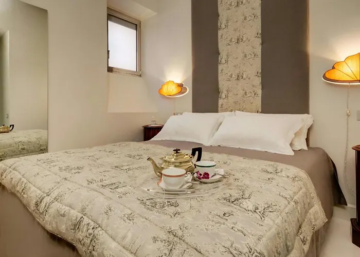 Apartment Domus Domitia Luxury Living *